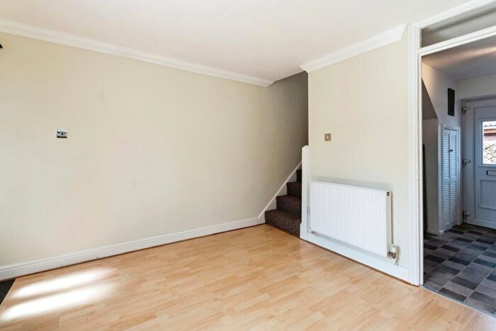 1 Bedroom End Of Terrace House For Sale In Kensington Gardens, Carlton, Nottingham, Nottinghamshire, NG4