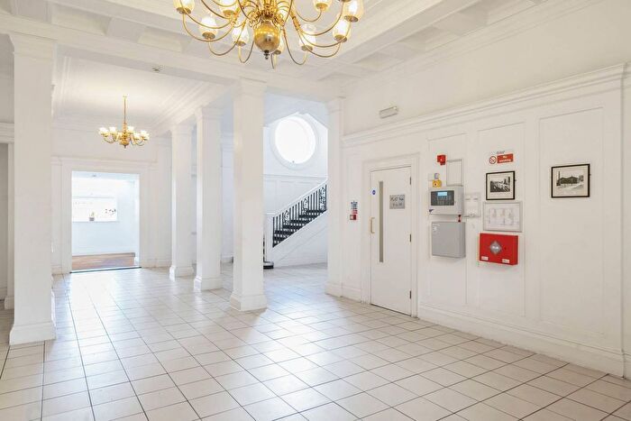 2 Bedroom Flat For Sale In Chartwell Court, Dollis Hill, London, NW2