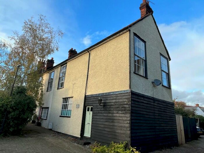 3 Bedroom Cottage To Rent In Kingfisher Gate, Braintree, Essex, CM7
