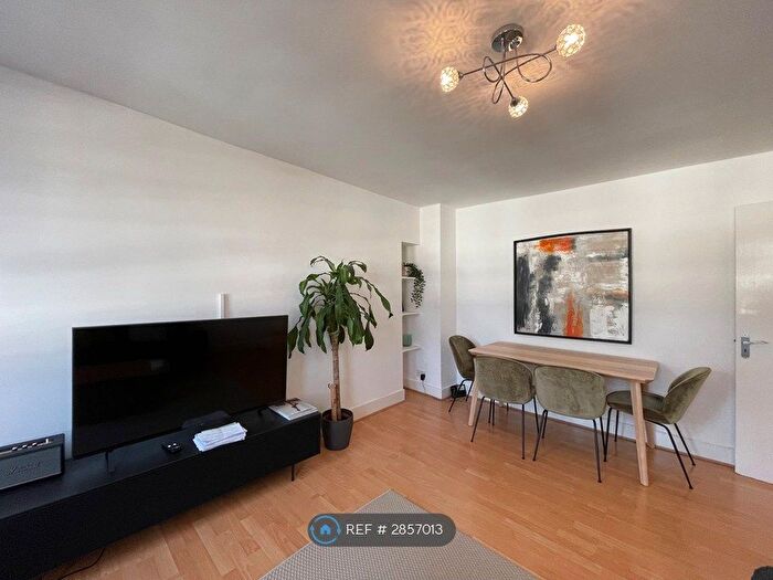 2 Bedroom Flat To Rent In Olympia, London, W14