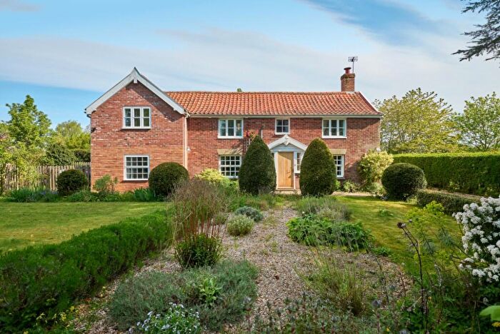 3 Bedroom Detached House For Sale In Cottage Farm & Upthorpe Lodges, Upthorpe Road, IP31
