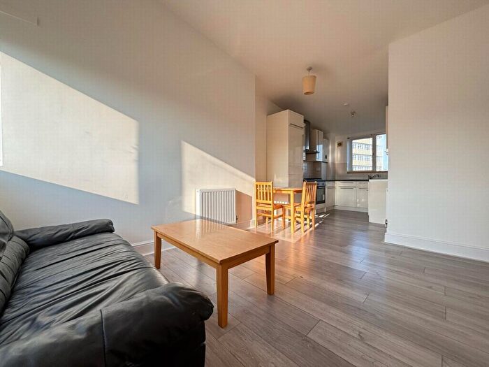 2 Bedroom Flat To Rent In Moore House, Willow Way, Sydenham, SE26