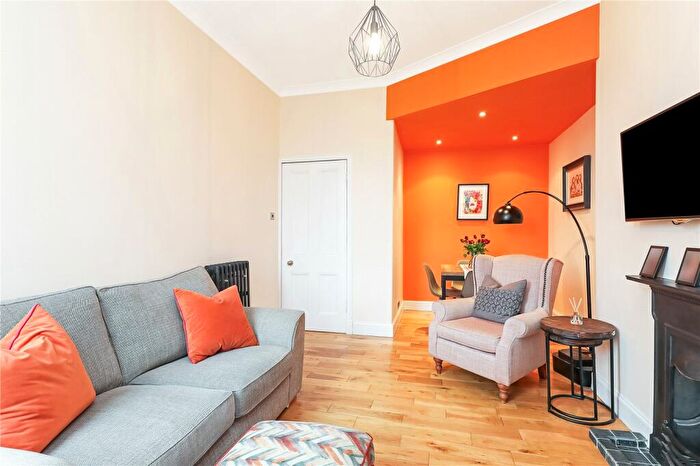 2 Bedroom Flat For Sale In Dukes Road, Rutherglen, Glasgow, South Lanarkshire, G73