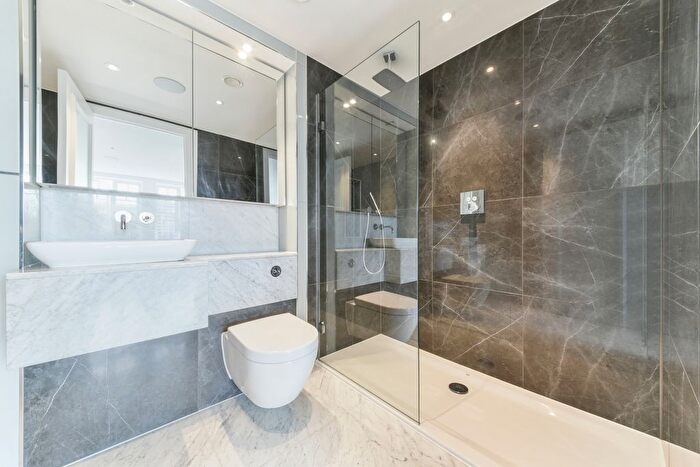 2 Bedroom Flat To Rent In Carnwath Road, Fulham, London, SW6