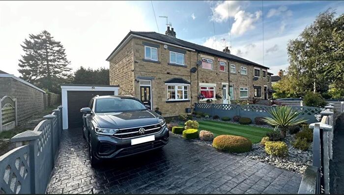 2 Bedroom Town House For Sale In Mount Grove, Bradford, BD2