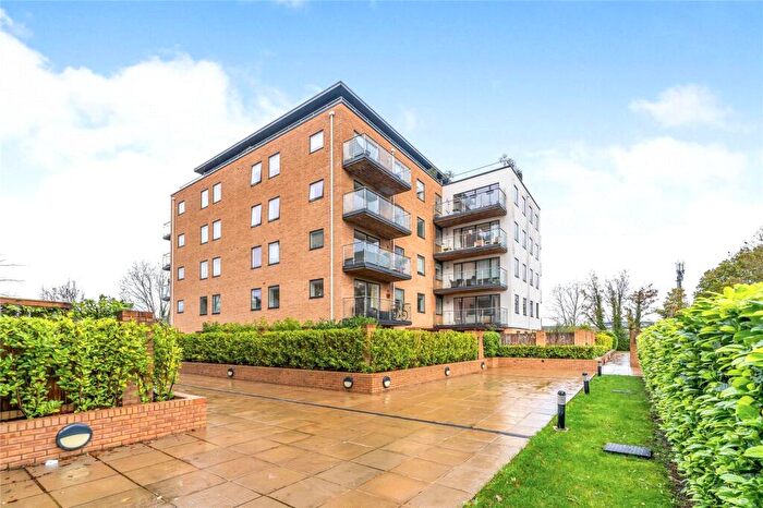 2 Bedroom Apartment To Rent In Old Bracknell Lane West, Bracknell, Berkshire, RG12