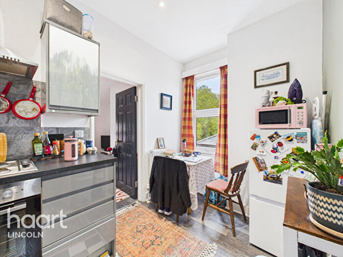 4 Bedroom Terraced House For Sale In Monks Road, Lincoln, LN2