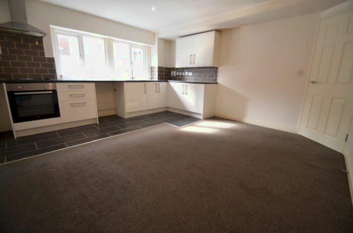 1 Bedroom Flat To Rent In Montagu Street, Kettering, Northamptonshire, NN16