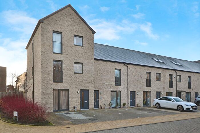 3 Bedroom Terraced House To Rent In Broomview Path, Edinburgh, EH11