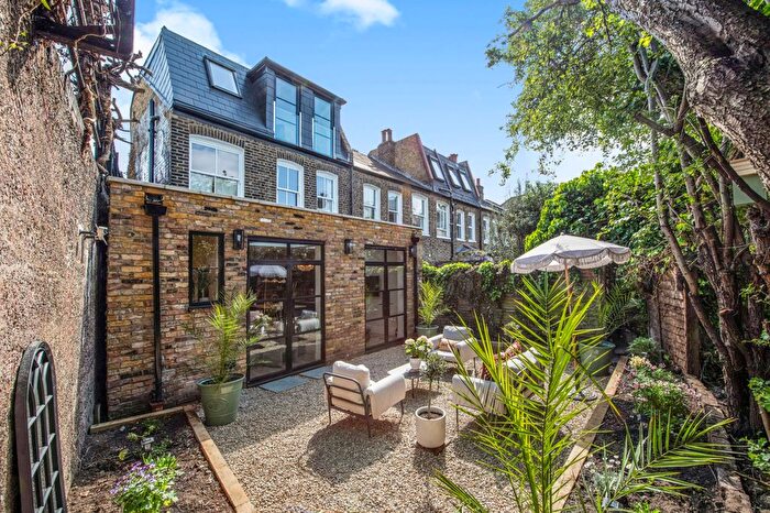 4 Bedroom Property For Sale In Oakhill Place, East Putney, SW15