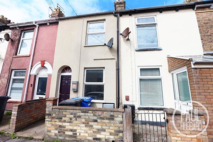 2 Bedroom Terraced House For Sale In Raglan Street, Lowestoft, NR32