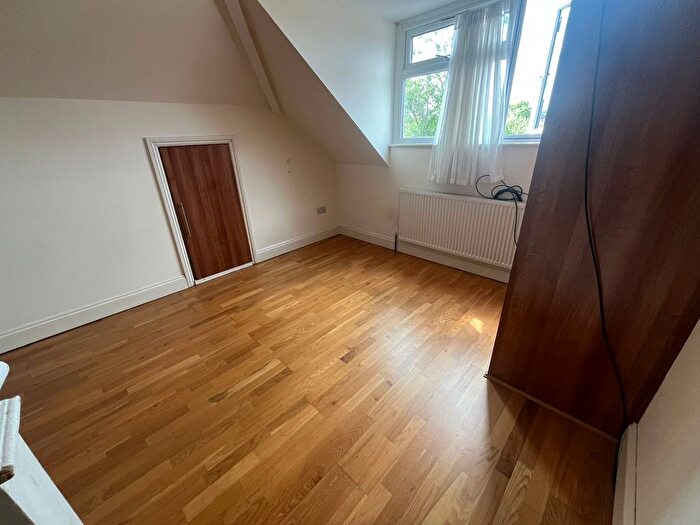 1 Bedroom Studio To Rent In Greenford, UB6