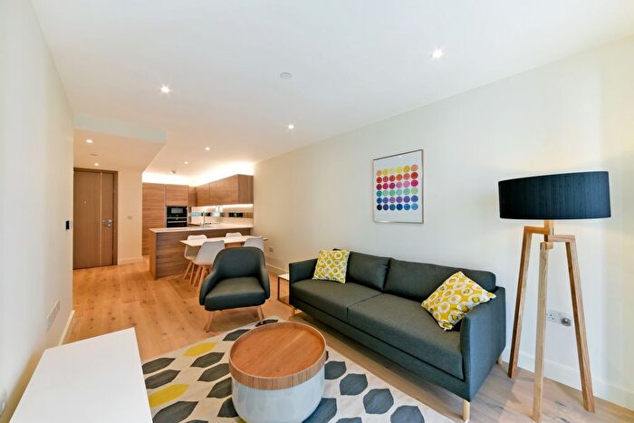 2 Bedroom Flat To Rent In Deveraux House, Duke Of Wellington Avenue, Woolwich, London, SE18