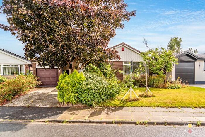 3 Bedroom Bungalow For Sale In Bloomfield Drive, Bury, Lancashire, BL9