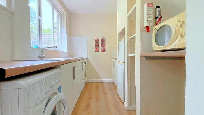 4 Bedroom Terraced House To Rent In Wild Park Close - Video Tour, BN2