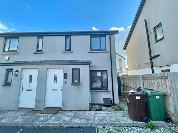2 Bedroom End Terrace House For Sale In Saltram Meadow, Plymouth, PL9