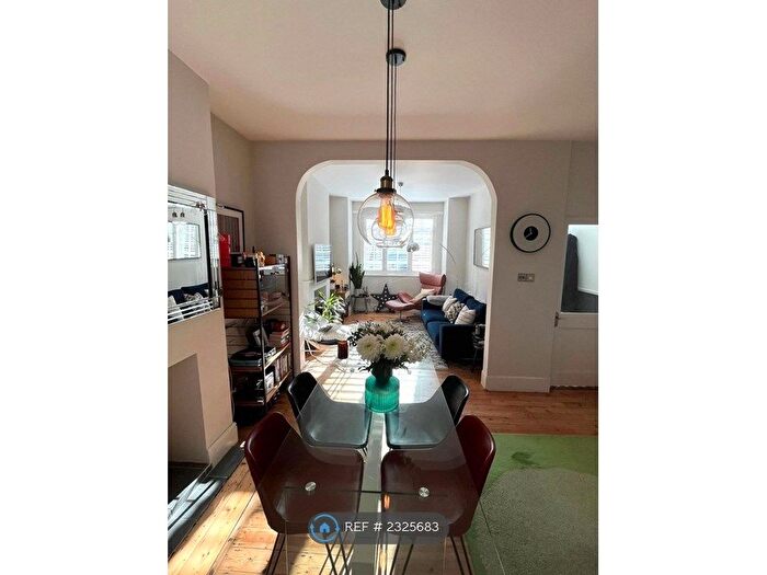 2 Bedroom End Of Terrace House To Rent In Shortlands Gardens, Bromley, BR2