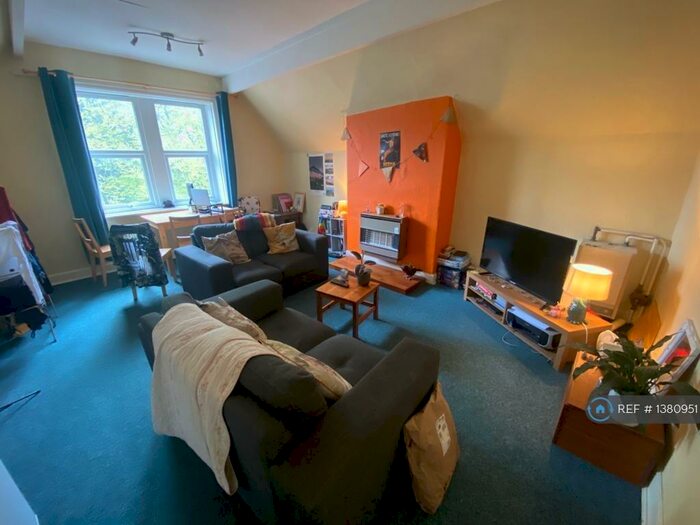 2 Bedroom Flat To Rent In Spring Road, Leeds, LS6