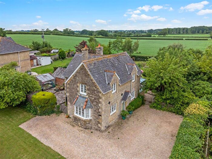 2 Bedroom Detached House For Sale In Manston, Sturminster Newton, DT10