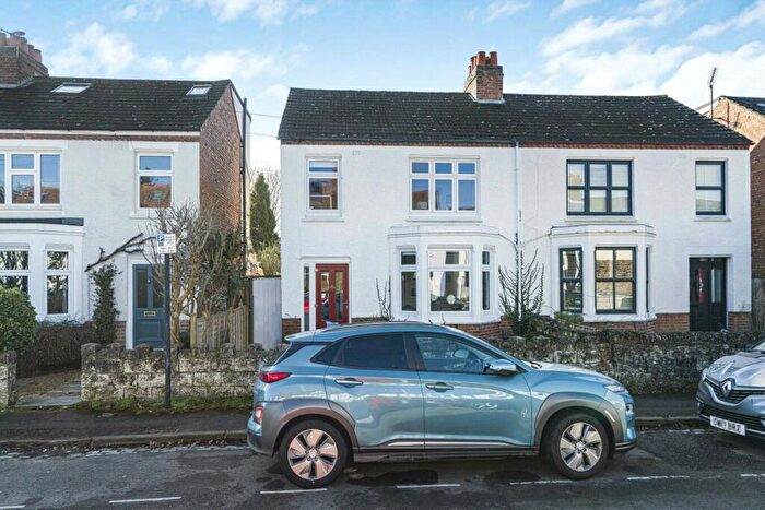 3 Bedroom Semi-Detached House To Rent In Headington, Oxford, OX3