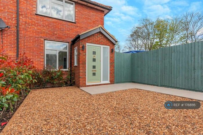 2 Bedroom End Of Terrace House To Rent In Olveston Walk, Carshalton, SM5