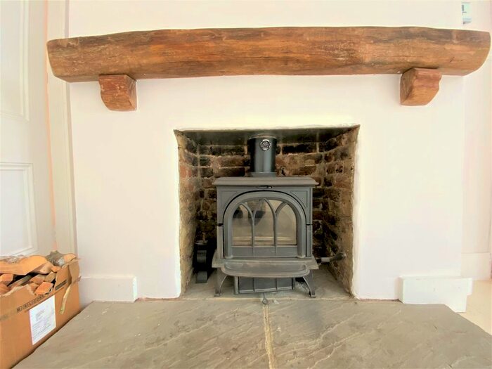 1 Bedroom Flat To Rent In Chowns Hill, Hastings, East Sussex, TN35
