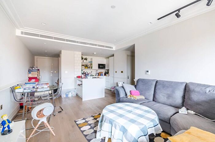 2 Bedroom Flat For Sale In Crisp Road, Hammersmith, London, W6