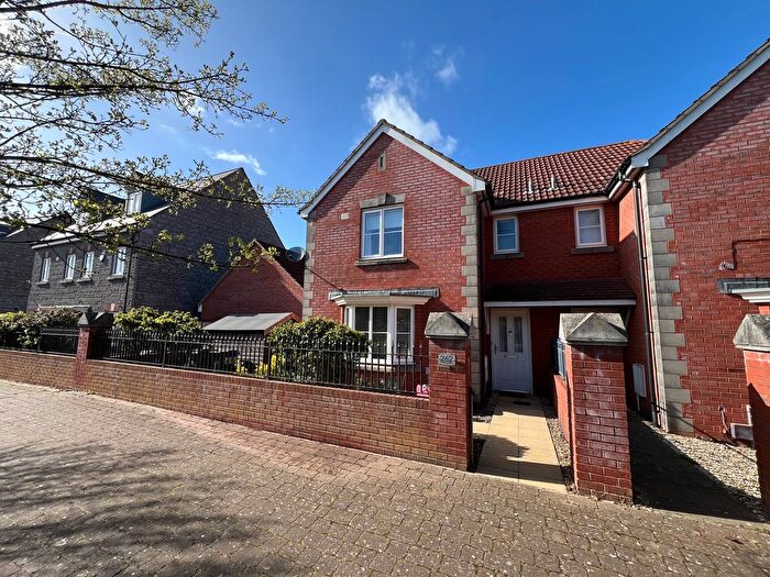 3 Bedroom Semi Detached House For Sale In Worle Moor Road, Weston-Super-Mare, BS24