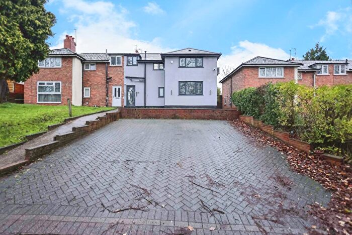4 Bedroom Semi Detached House For Sale In Yardley Wood Road, Birmingham, West Midlands, B13