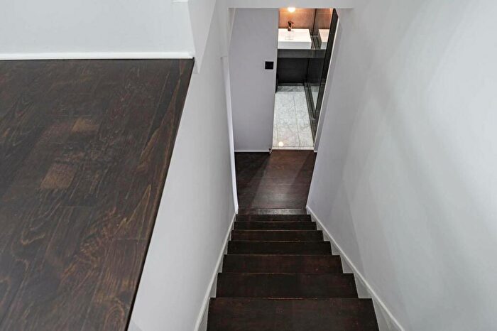 2 Bedroom Flat For Sale In Fern Street, Bow, London, E3
