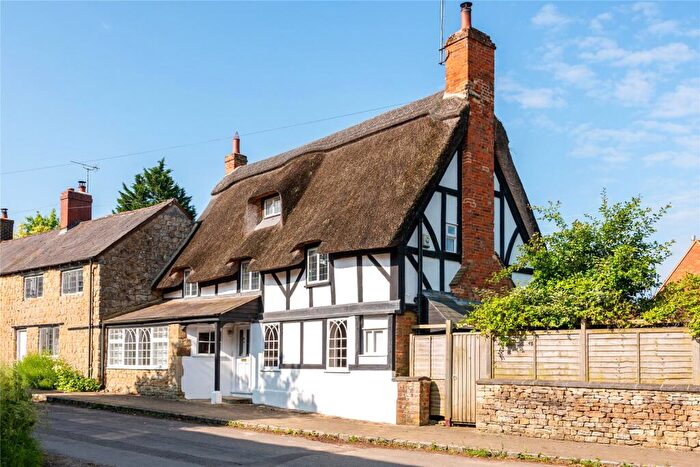 5 Bedroom Cottage For Sale In Main Street, Shalstone, Buckinghamshire, MK18