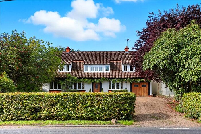 4 Bedroom Detached House For Sale In Chelmsford Road, Felsted, Dunmow, Essex, CM6