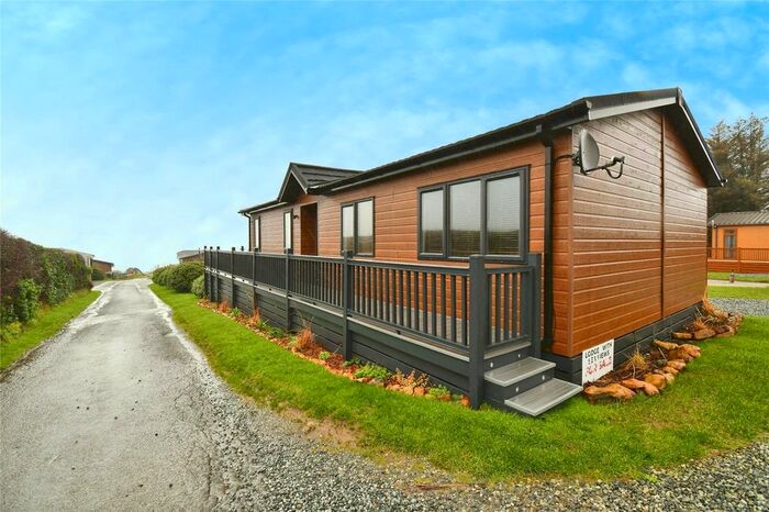 3 Bedroom Bungalow For Sale In Fishguard Bay Resort, Pembrokeshire, SA65