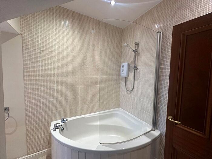 1 Bedroom Flat To Rent In North Parade, Lowestoft, Suffolk, NR32