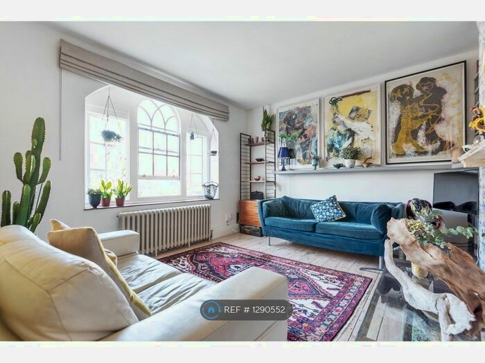 2 Bedroom Flat To Rent In Harcourt House, London SW8