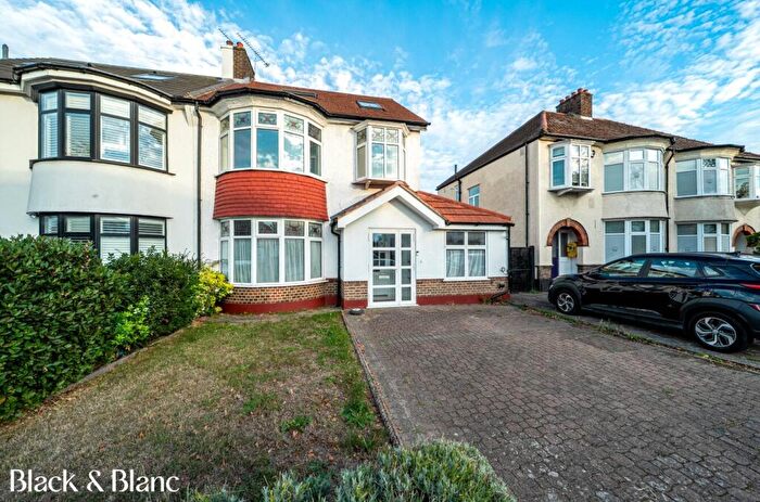 4 Bedroom Semi-Detached House To Rent In Station Road, West Wickham, BR4