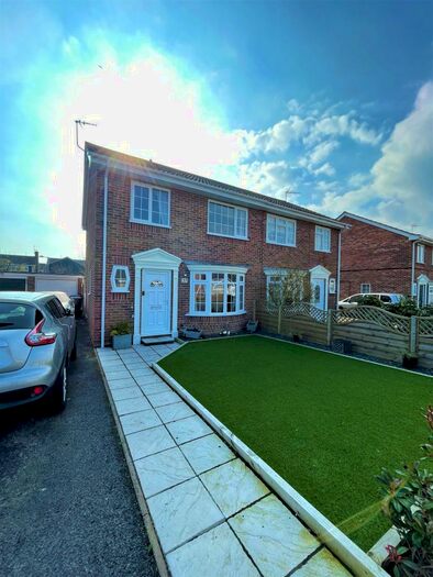 3 Bedroom House To Rent In Gainsborough Drive, Lowestoft, NR32