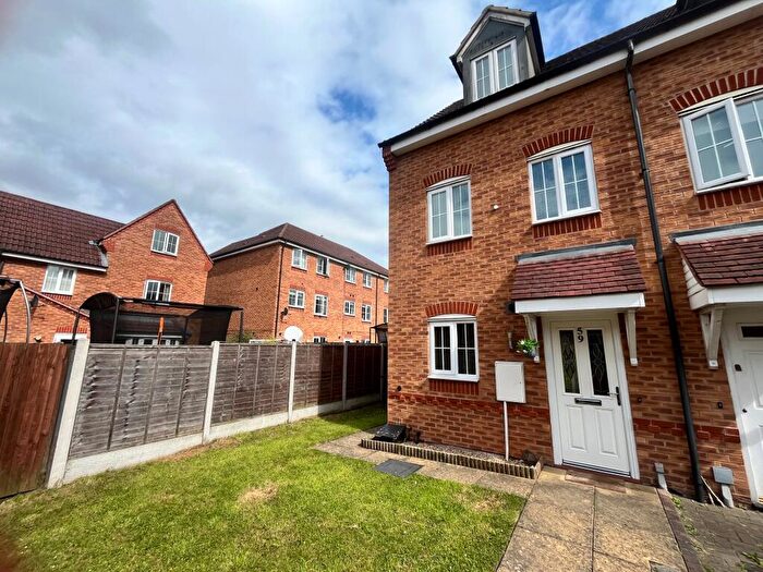 3 Bedroom House To Rent In Oxford Grove, Birmingham, B37
