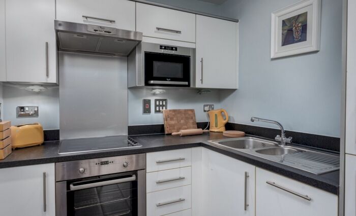 1 Bedroom House To Rent In Aragon Court Hotspur Street, London, London, SE11