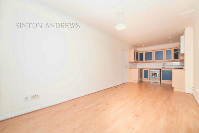 1 Bedroom Flat To Rent In Waterford Court, Leeland Terrace, Ealing, W13