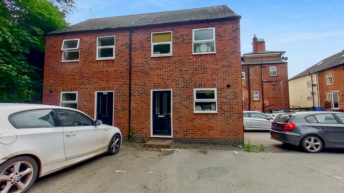 2 Bedroom Semi-Detached House To Rent In Bearwood Hill Road, Burton-On-Trent, Staffordshire, DE15