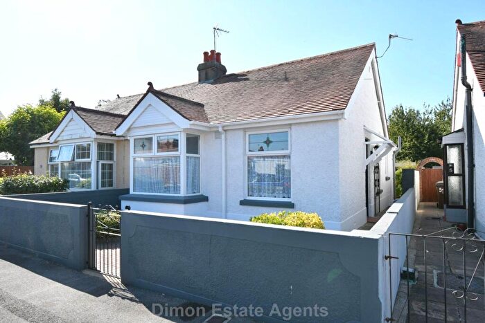 3 Bedroom Semi-Detached Bungalow For Sale In Southcroft Road, Gosport, PO12