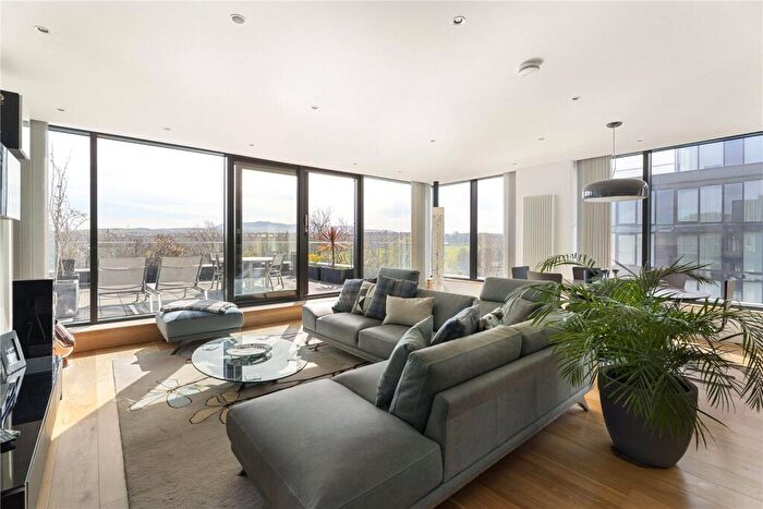 2 Bedroom Apartment For Sale In Simpson Loan, Quartermile, Edinburgh, Midlothian, EH3