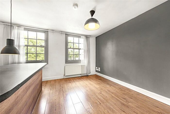 1 Bedroom Apartment To Rent In New Cross Road, London, SE14