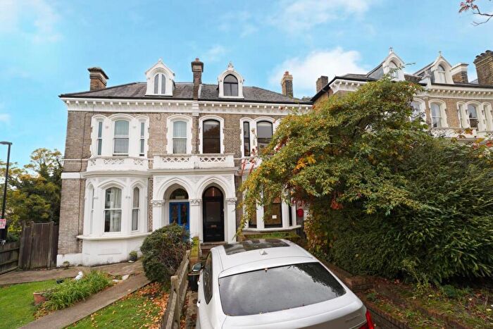 4 Bedroom Maisonette To Rent In Manor Mount, Forest Hill, London, SE23