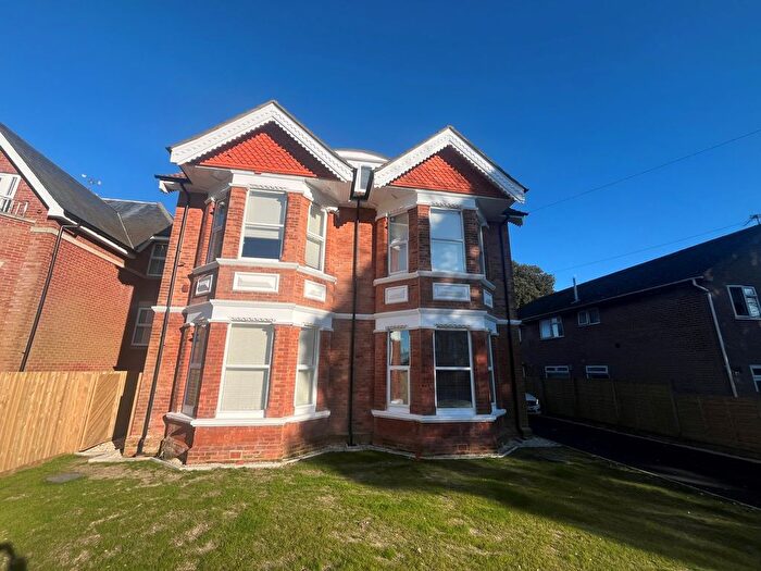 1 Bedroom Flat To Rent In Southbourne Road, Bournemouth, BH6