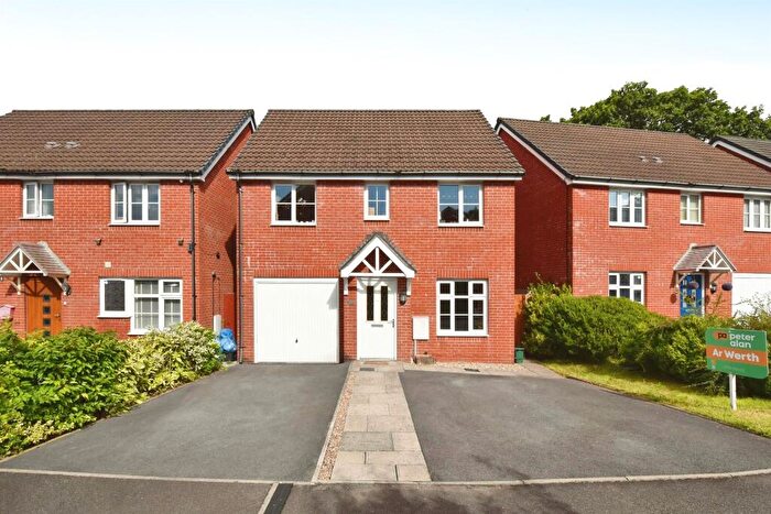 3 Bedroom Detached House For Sale In Dol Y Dderwen, Ammanford, SA18