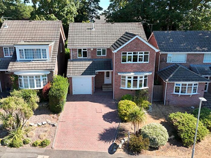 5 Bedroom Detached House For Sale In Lynwood Drive, Wimborne, BH21