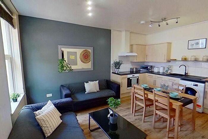5 Bedroom Semi-Detached House To Rent In Mansfield Road, Nottingham, NG1