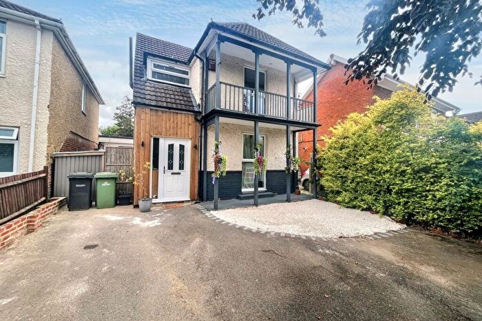 4 Bedroom Detached House For Sale In Chandlers Ford, SO53